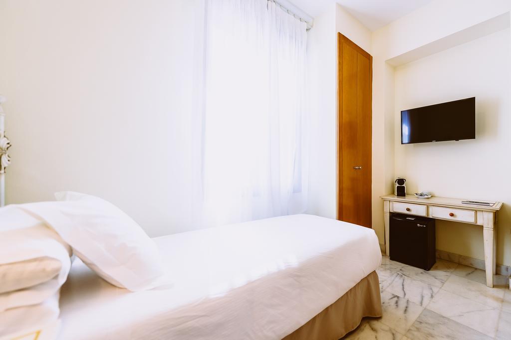Basic Hotel Dona Manuela Sevilla Exterior foto